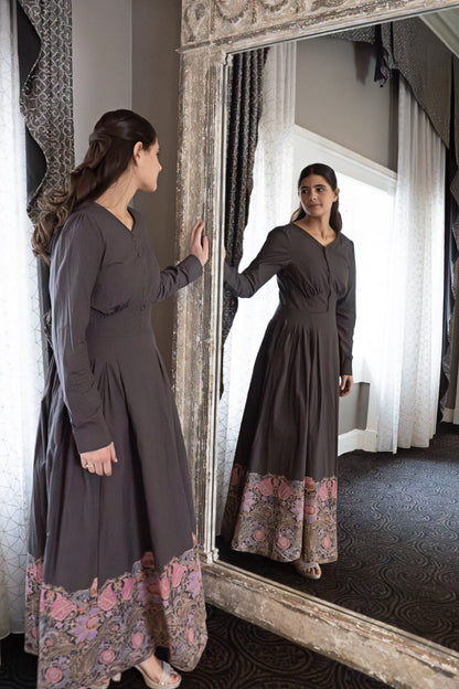 Noirette ~ Meadowcourt Dress