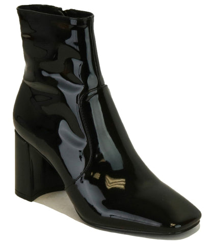 1960s Black Patent Leatherette Ankle Boots
