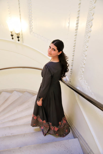 Noirette ~ Meadowcourt Dress