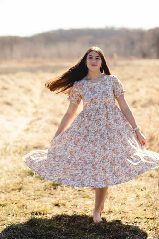 Honeythorne ~ Mini
Sweetheart Dress