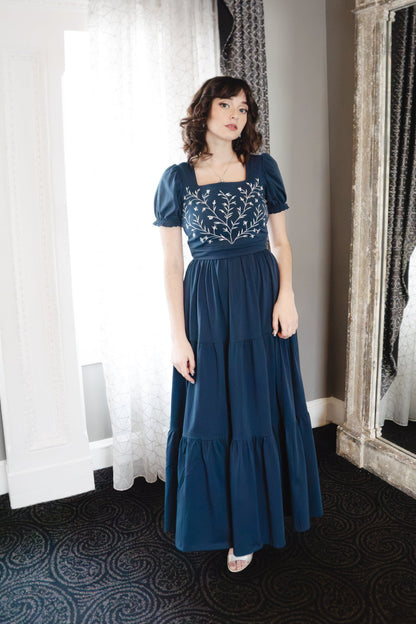 Periwyn ~ Poetess Dress