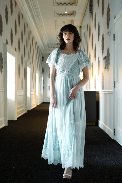 Esmerée ~ Lorehaven Gown
