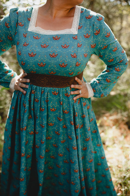 Once a Queen ~ Chronicle Gown