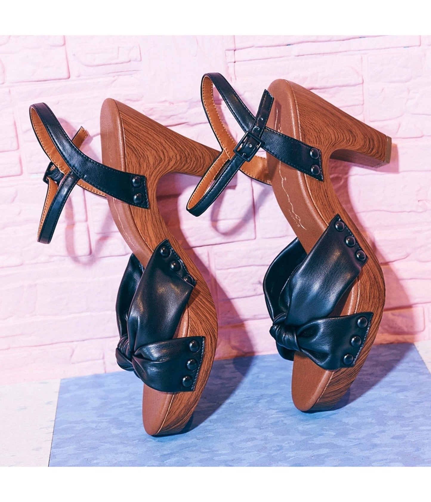 Black Knotted Platform Heels