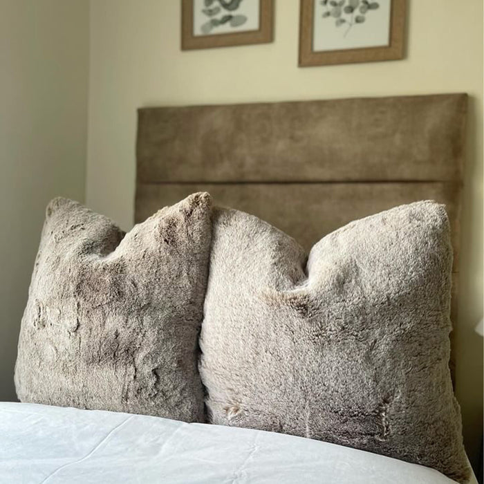 Deluxe Faux Fur Cushion (Set of 2)