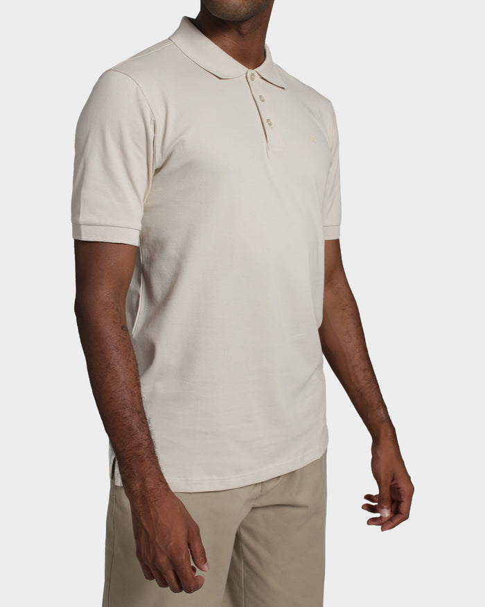 Polo fondo entero para hombre crema