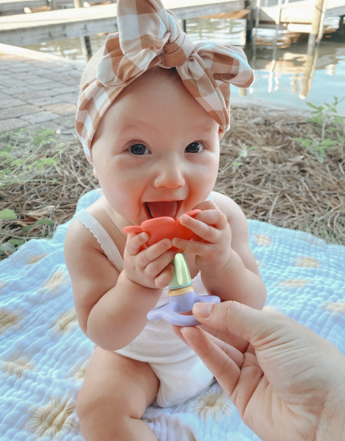 Toy Lab | Spinning Flower Teether