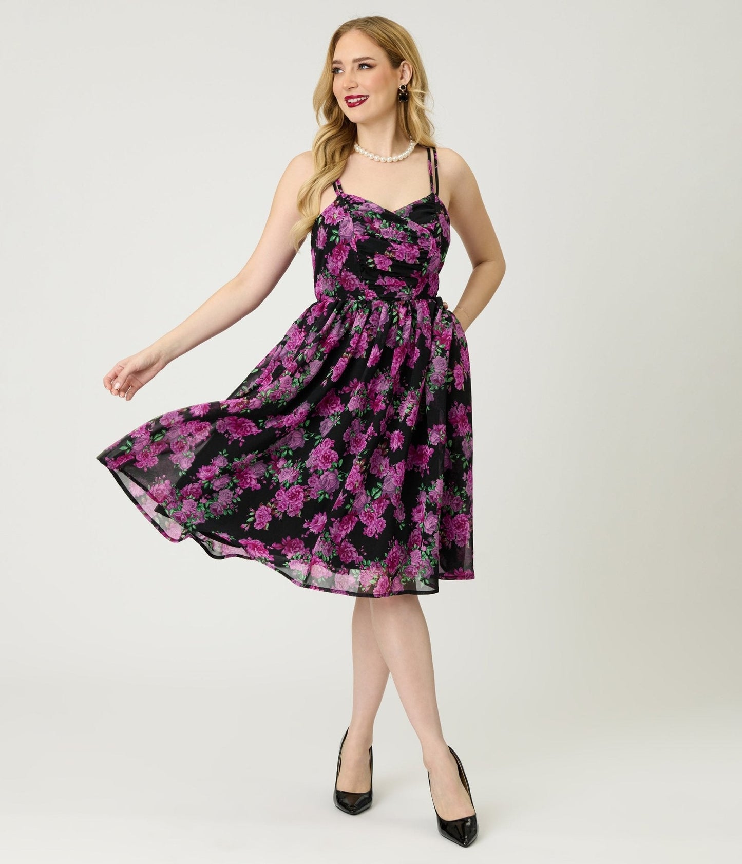 Unique Vintage Black & Purple Floral Reed Swing Dress